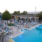 Mavi & Restaurant Hotel