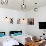 Mavi & Restaurant 3*
