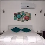 Mavi & Restaurant דידים
