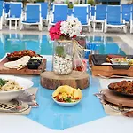 Mavi & Restaurant Hotel 3*