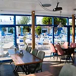 Mavi & Restaurant 3* דידים