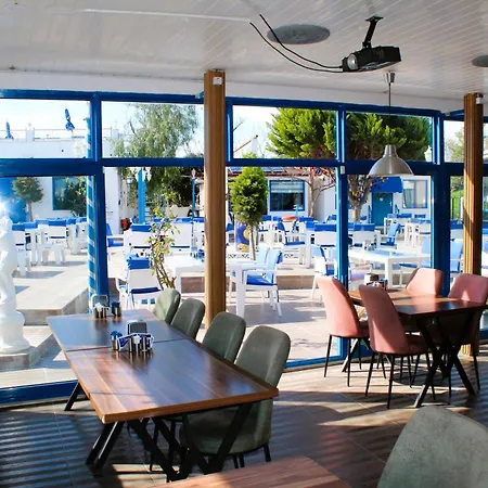 Mavi & Restaurant Szálloda