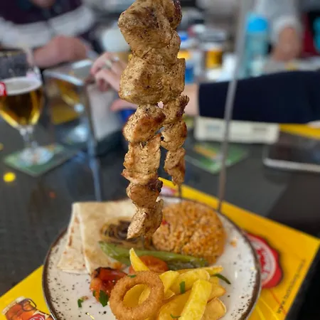 Mavi & Restaurant Szálloda 2*