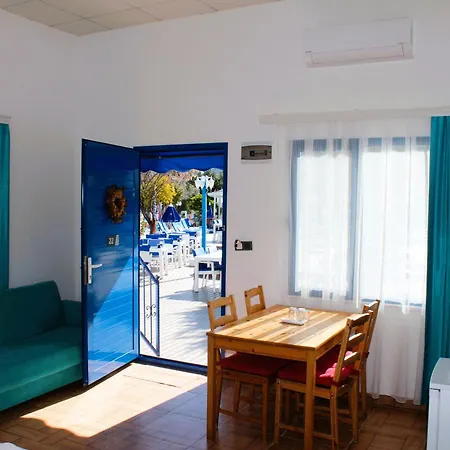 Mavi & Restaurant 3*