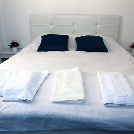 Mavi & Restaurant 2* דידים