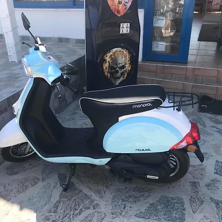 Mavi & Restaurant 酒店 迪迪姆