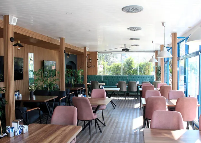 Mavi & Restaurant 2*