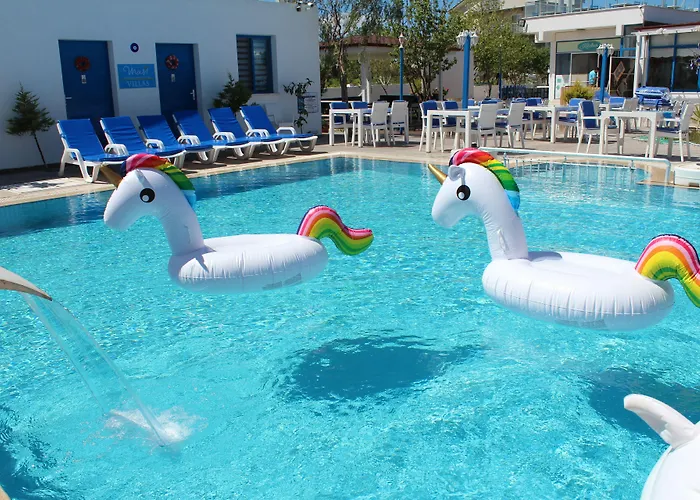 Mavi & Restaurant 2* ディディム